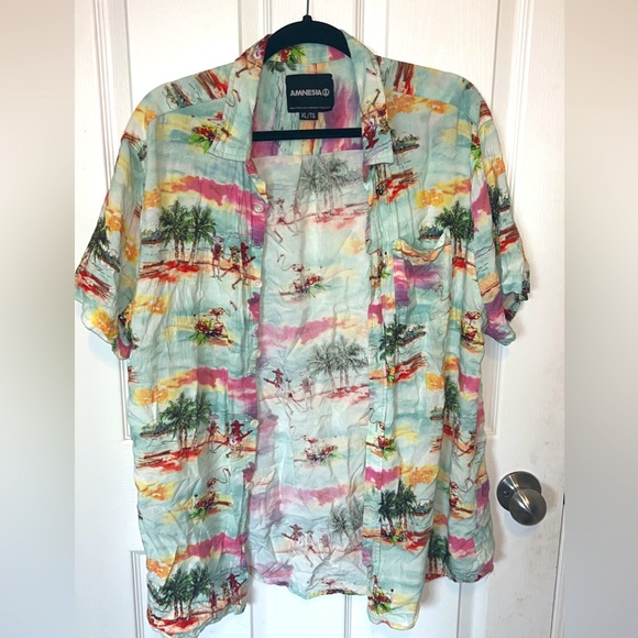Tropical Button Up - Picture 3 of 3